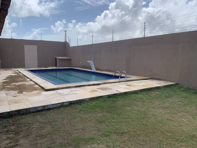 #335 - Casa para Venda em Cascavel - CE - 1